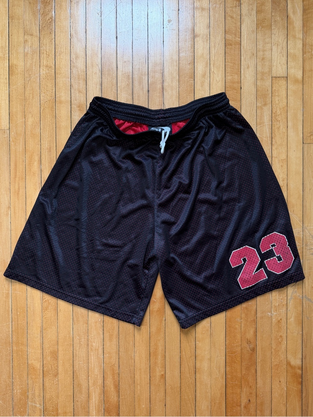 Vintage 90s Unbranded Michael Jordan 23 Mesh Black/Red Men's Shorts USA Sz. L